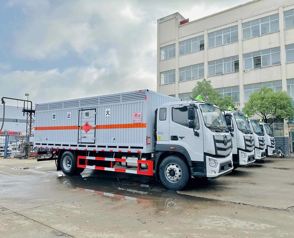 广州富龙物流危险品运输服务 - 拥有国家资质的安全危险品物流